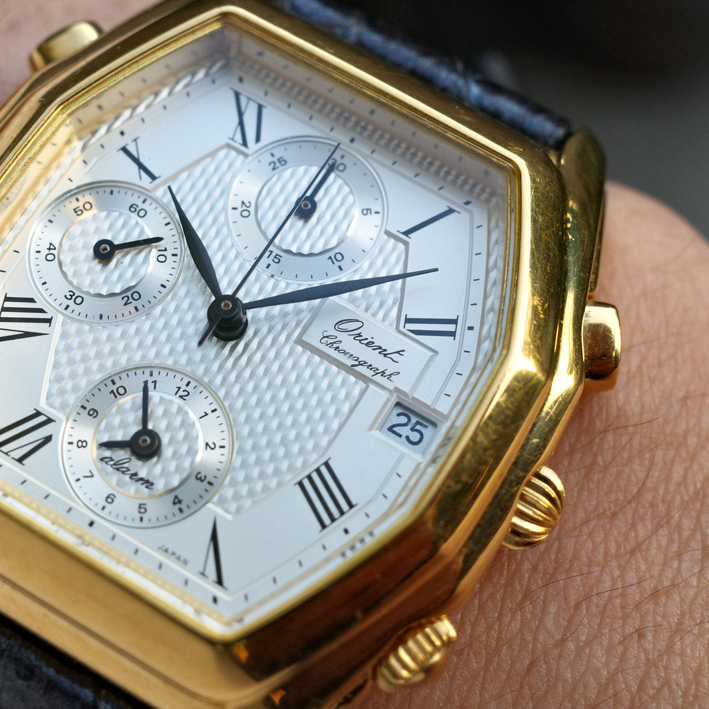 Orient Chronograph Quartz HFAE04 using Seiko 7T32