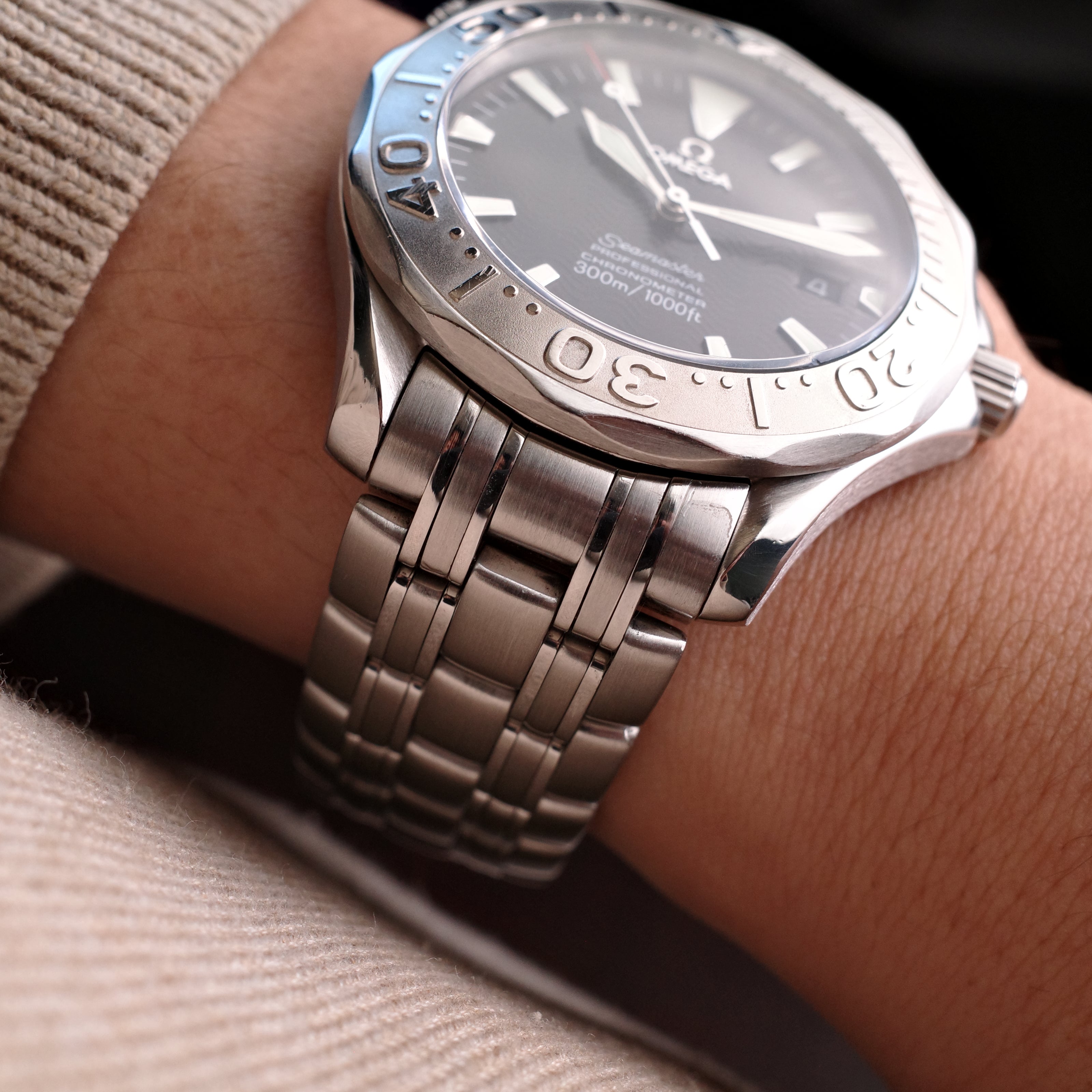 Omega SMP300 2230.50 White Gold Bezel