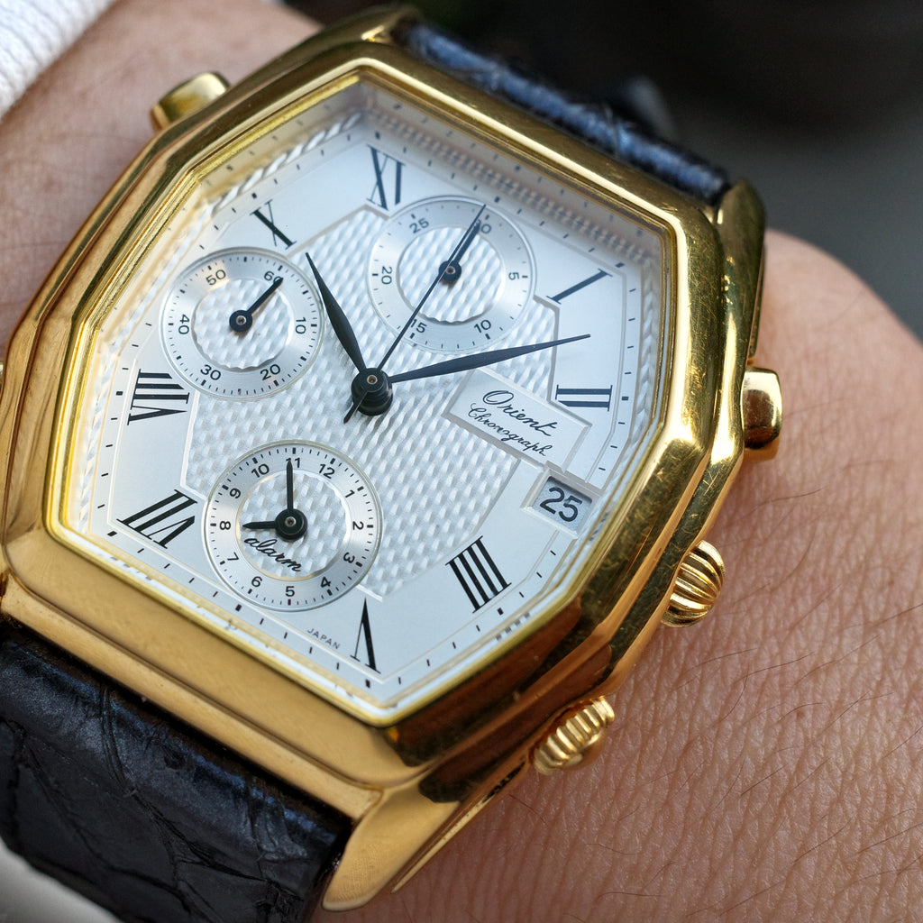 Orient Chronograph Quartz HFAE04 using Seiko 7T32