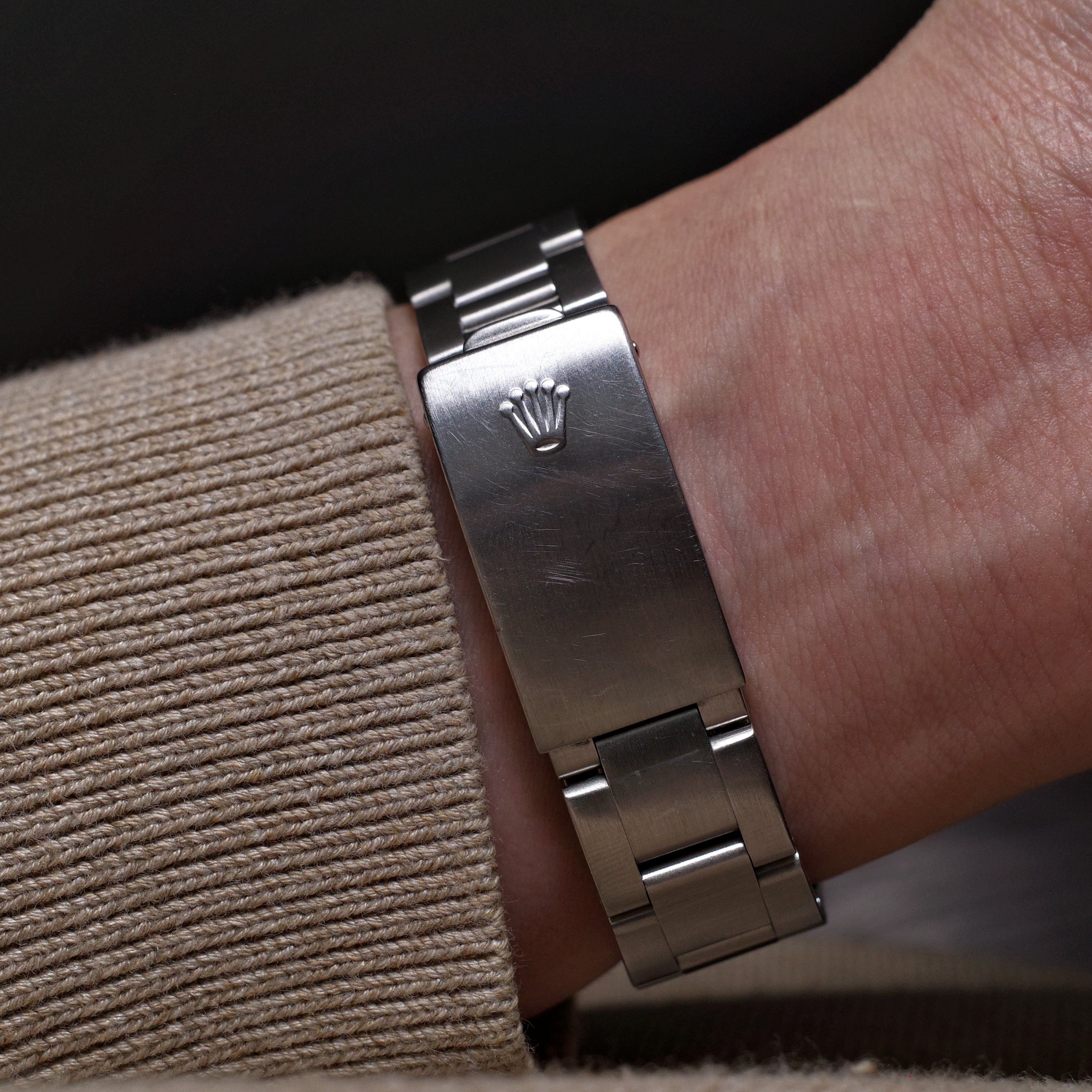 Rolex Date 34mm Engine Turned Bezel 15210