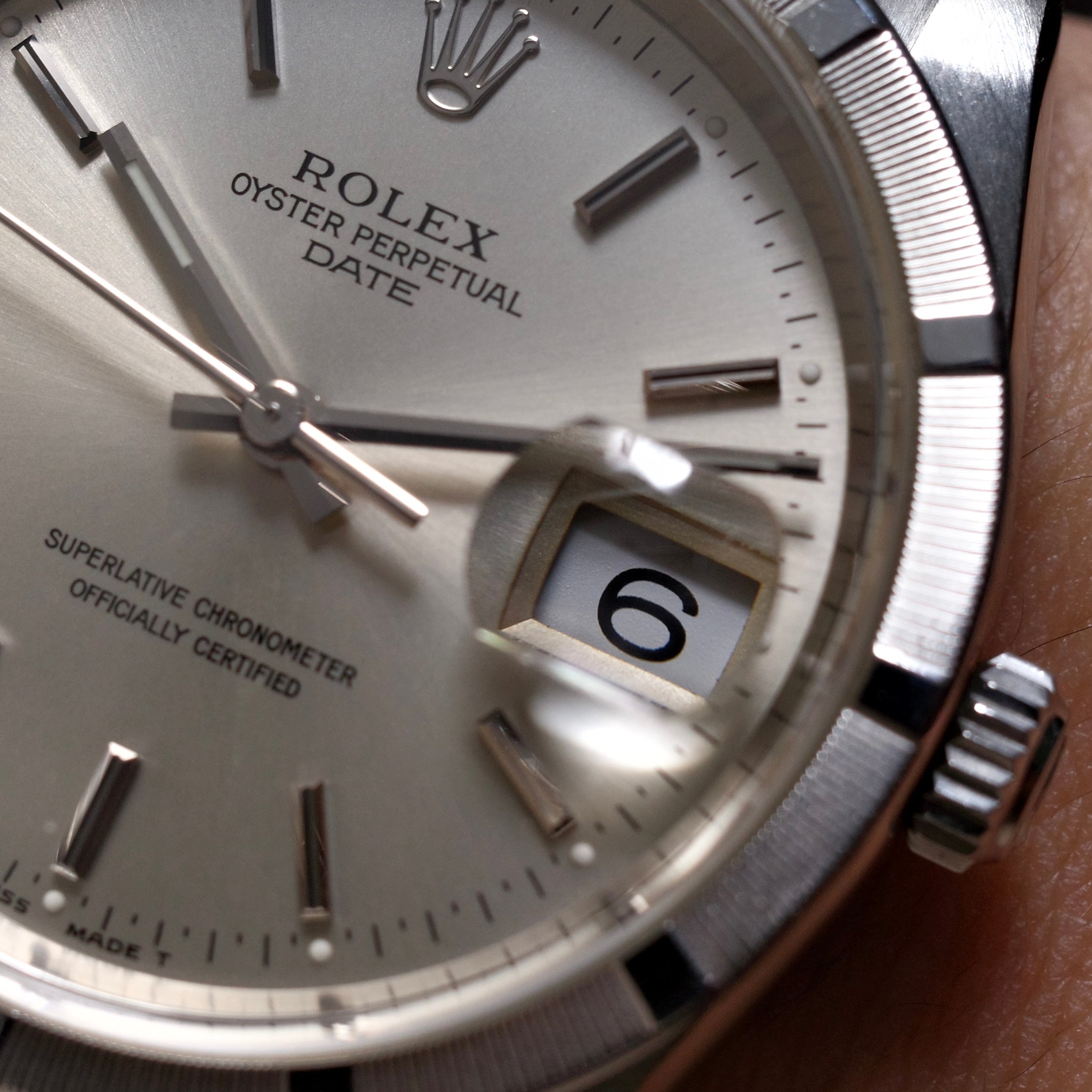 Rolex Date 34mm Engine Turned Bezel 15210