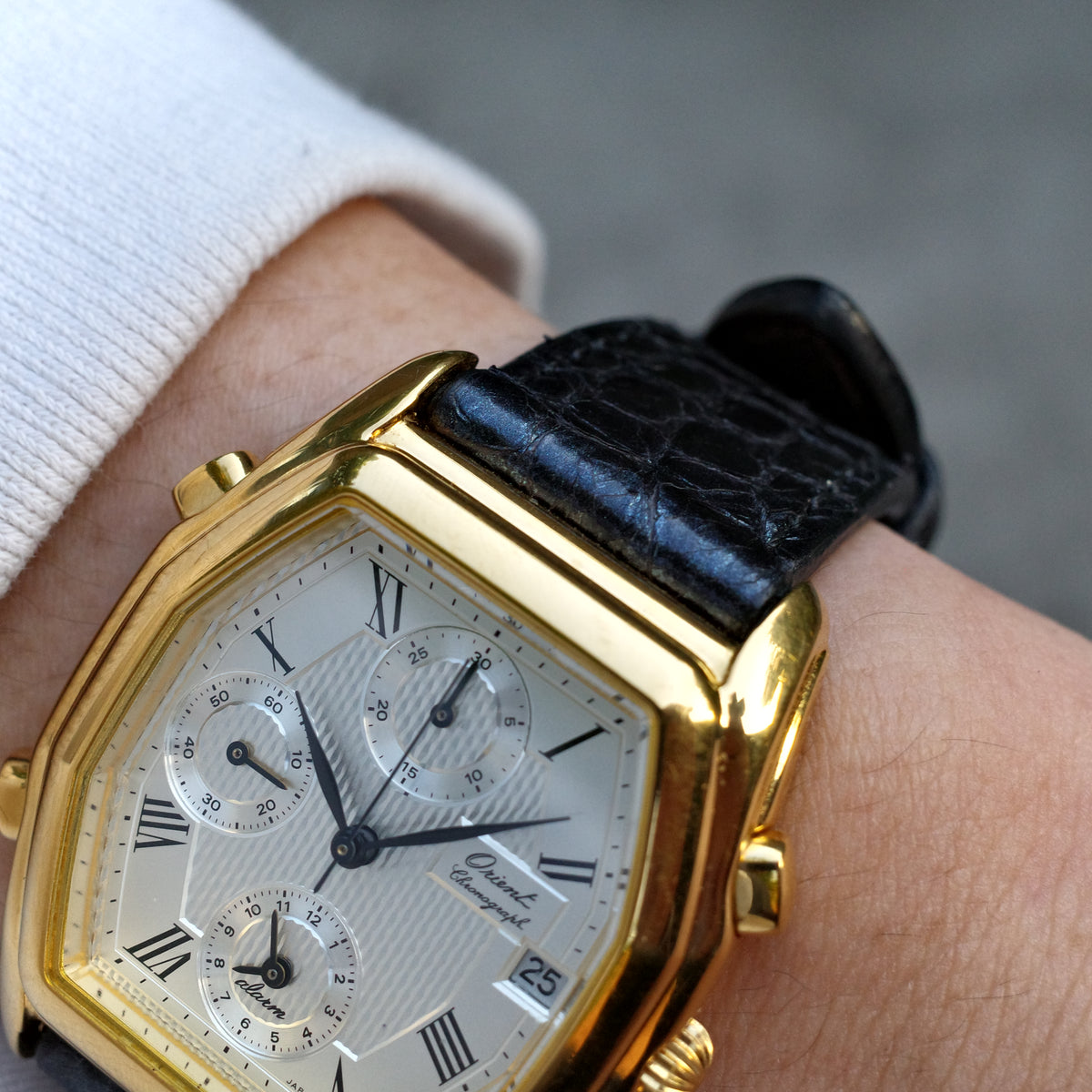 Orient Chronograph Quartz HFAE04 using Seiko 7T32