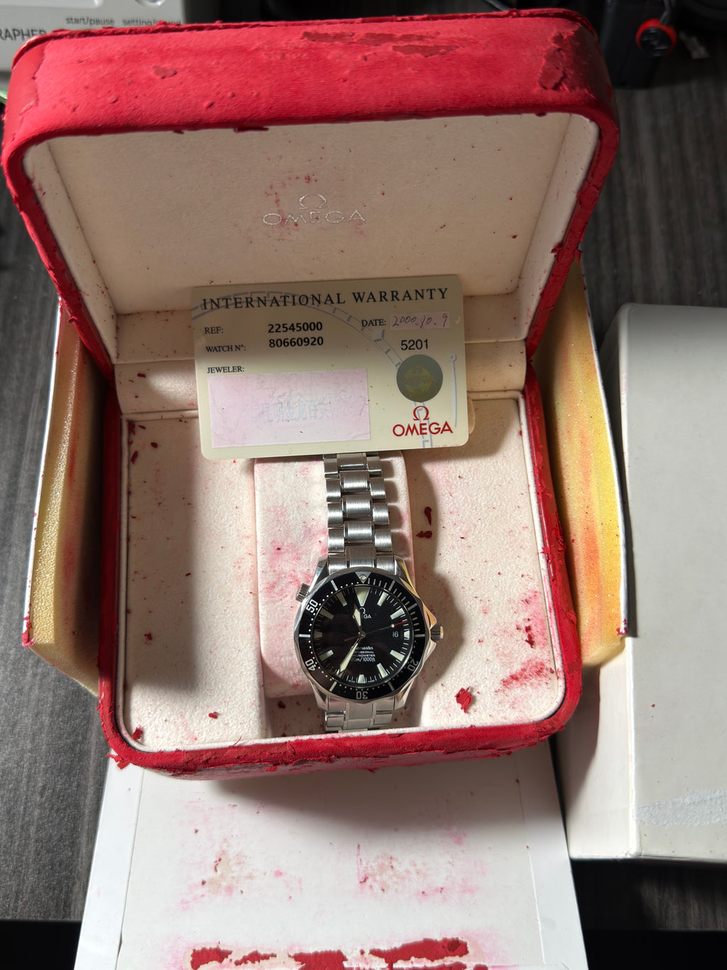 Omega SMP300 “Peter Blake” 41mm - 2254.50 box and paper