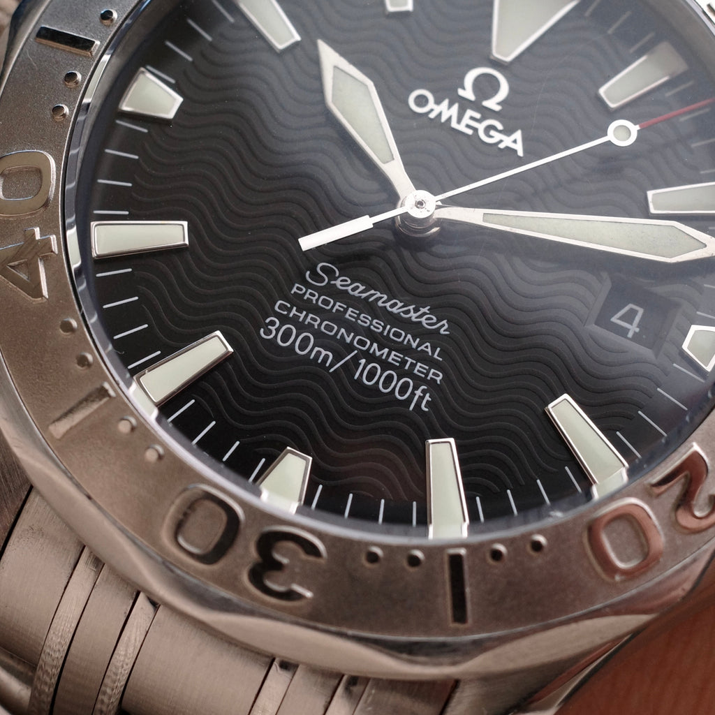 Omega SMP300 2230.50 White Gold Bezel